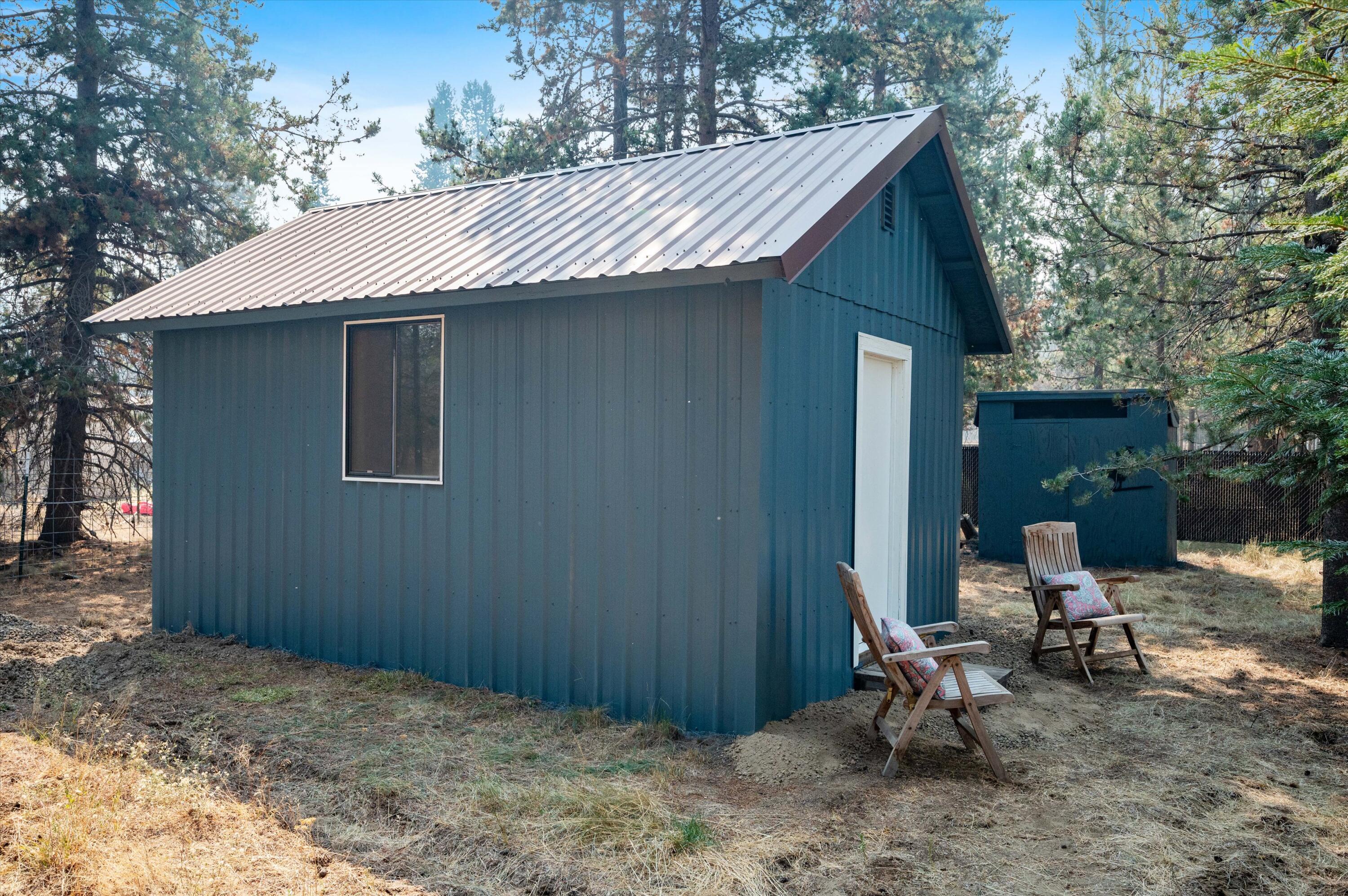 16654 Sprague Loop La Pine, OR 97739 - Photo 28 of 41 Guest Cottage and Outhouse