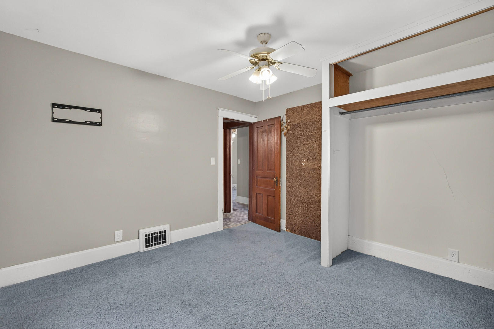 1913 10th Street Moline, IL 61265 - Photo 23 of 34