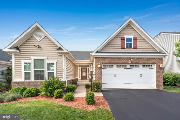 $699,990 | 104 Atlantis Lane, White Post, VA 22663