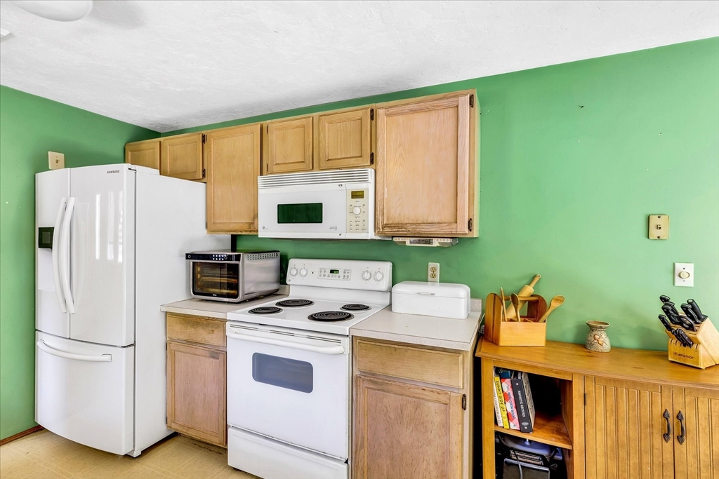 25 Great Woods Road Plymouth, MA 02360 - Photo 13 of 42