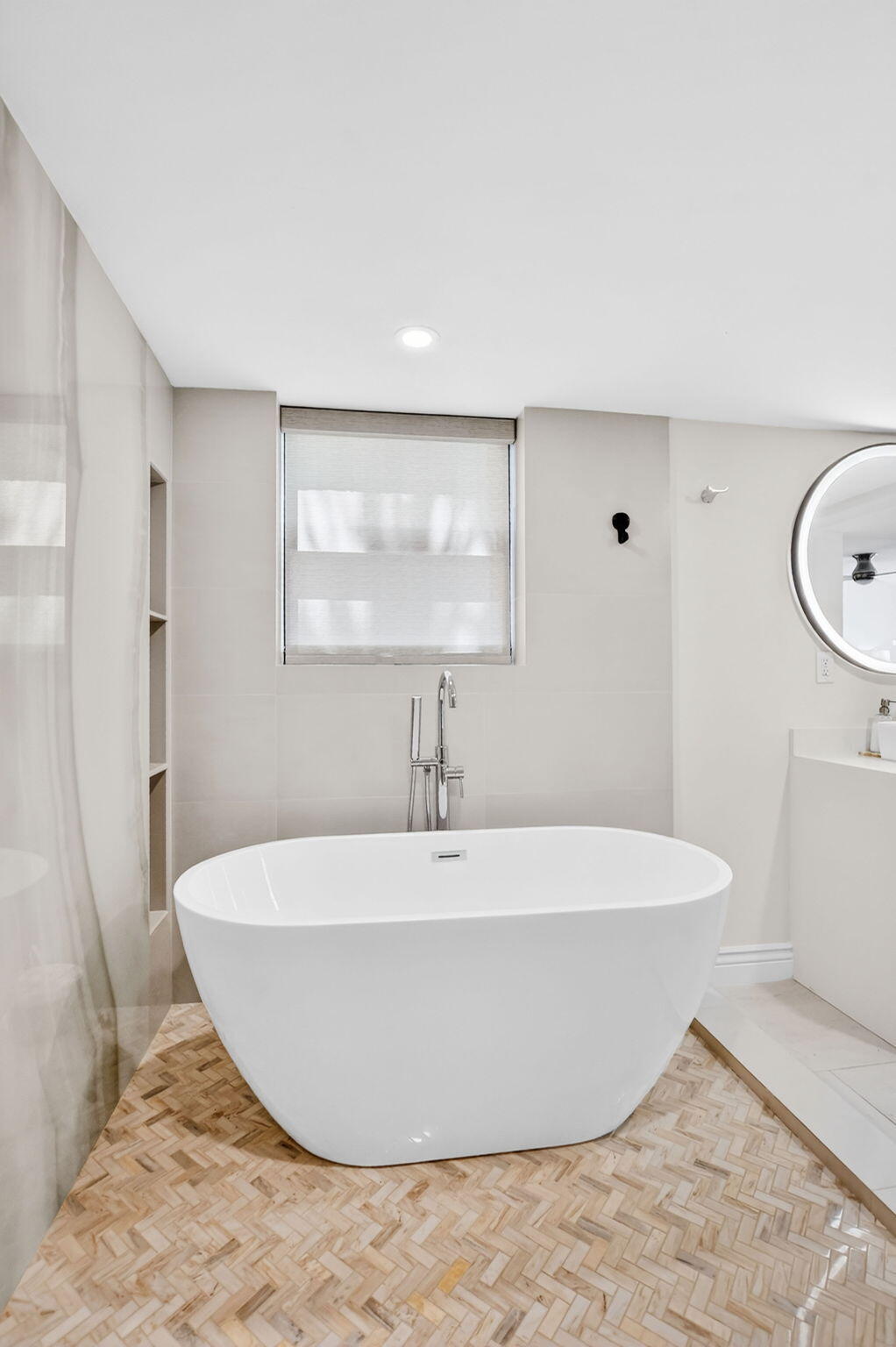 7233 Promenade Drive, Unit 101 Boca Raton, FL 33433 - Photo 41 of 59 Primary Bath