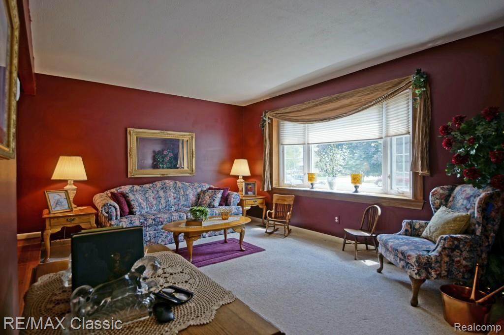 42476 Proctor Road Canton, MI 48188 - Photo 9 of 25 4-photo-print-2252483.jpg