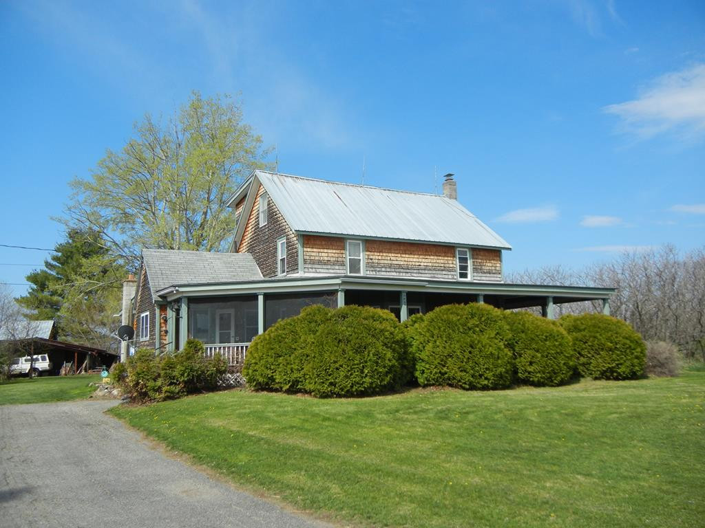 685 Telegraph Road Peru, NY 12972 - Photo 1 of 23