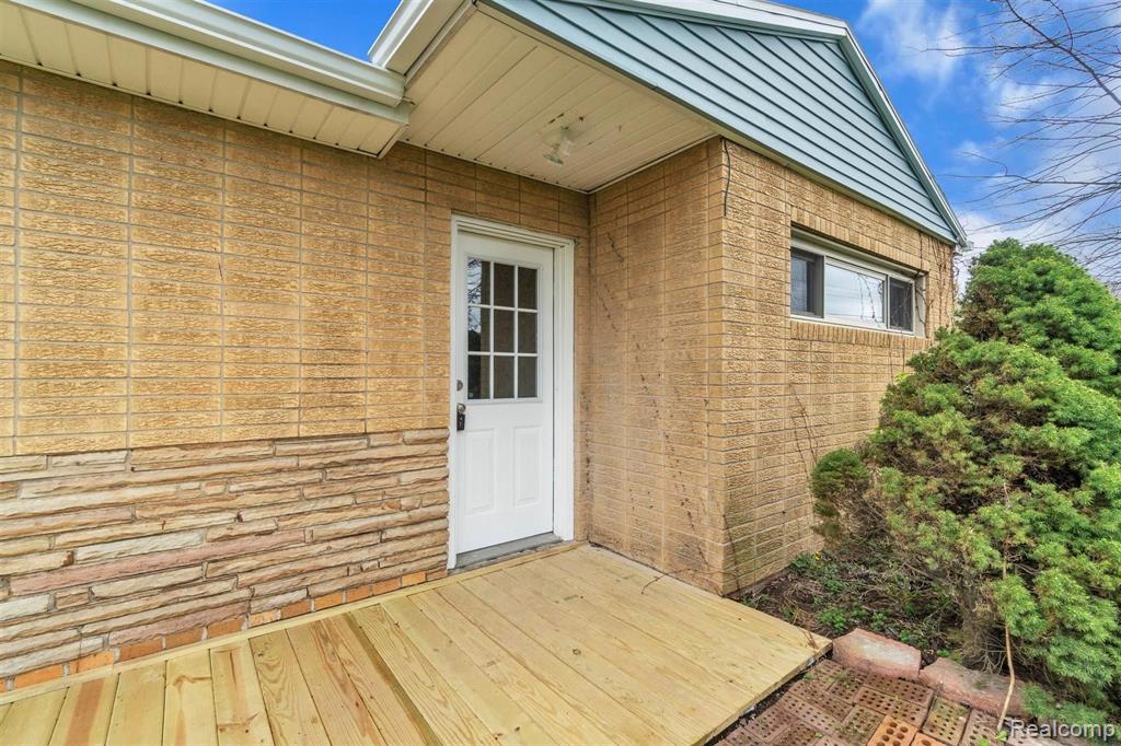 8368 North Webster Road Clio, MI 48420 - Photo 4 of 32