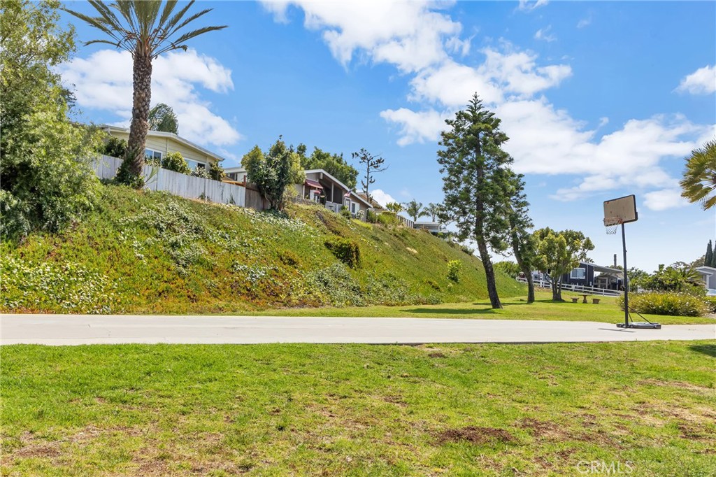 971 Borden Road, Unit 109 San Marcos, CA 92069 - Photo 28 of 31 Community Baskeball Court near Pool