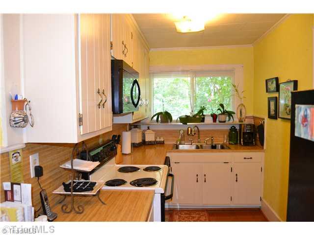3606 Randleman Road Greensboro, NC 27406 - Photo 9 of 12 Kitchen.