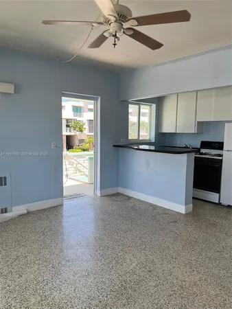 $2,000 | 1006 Casuarina Road, Unit 12, Delray Beach, FL 33483