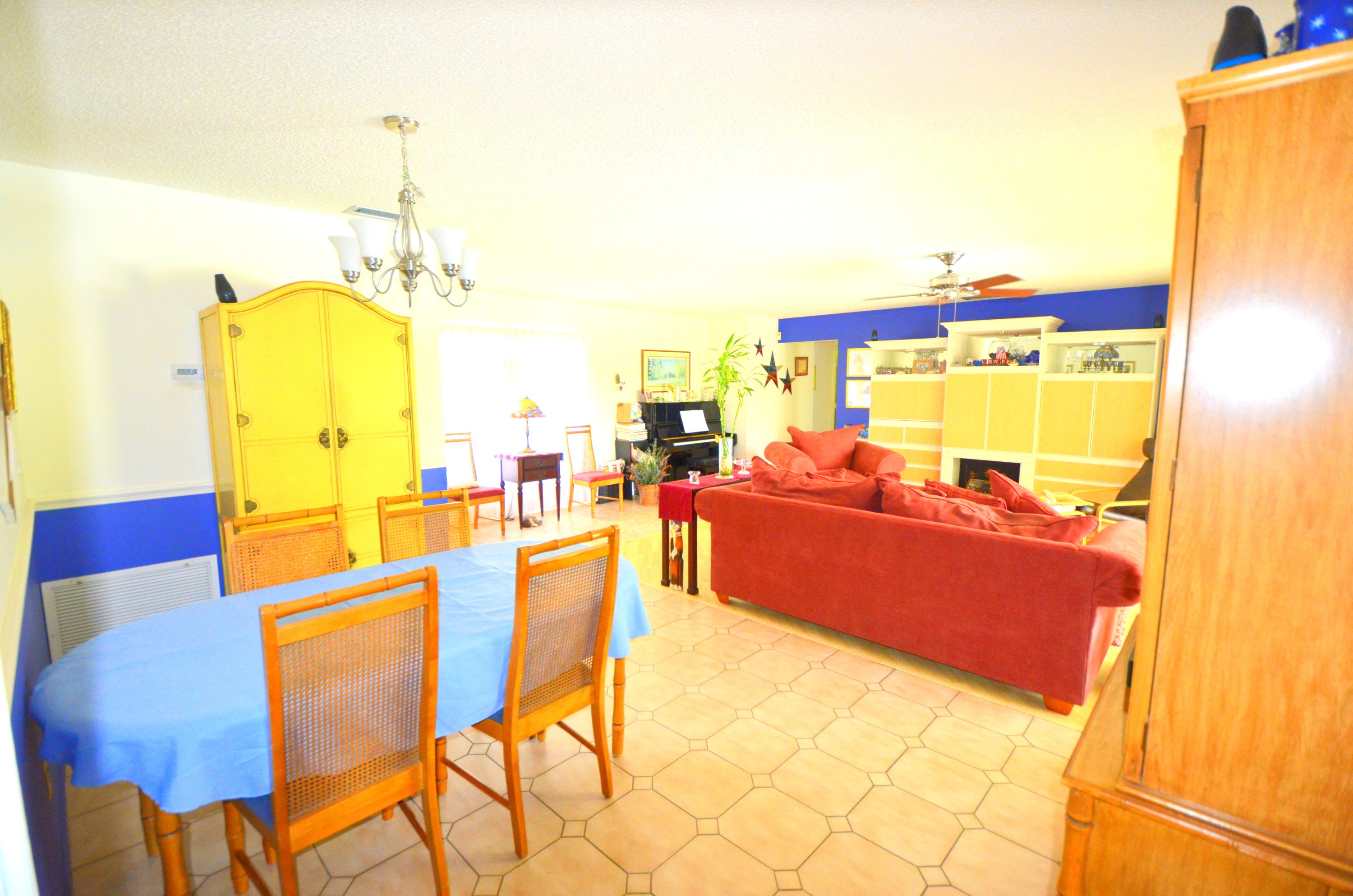 10695 Eland Street Boca Raton, FL 33428 - Photo 14 of 25 Dining Area/Family Room