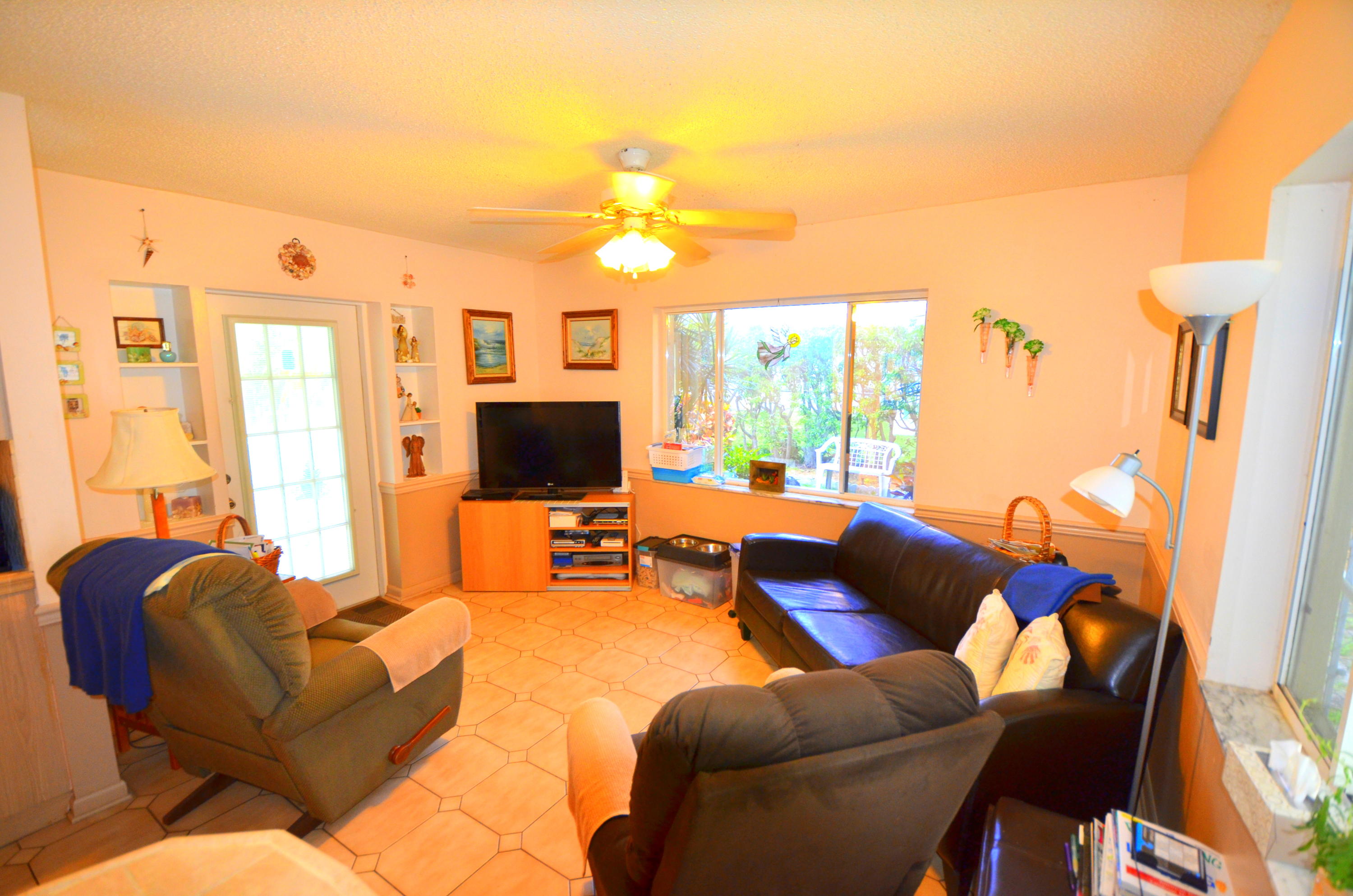 10695 Eland Street Boca Raton, FL 33428 - Photo 20 of 25 DSC_1686.JPG