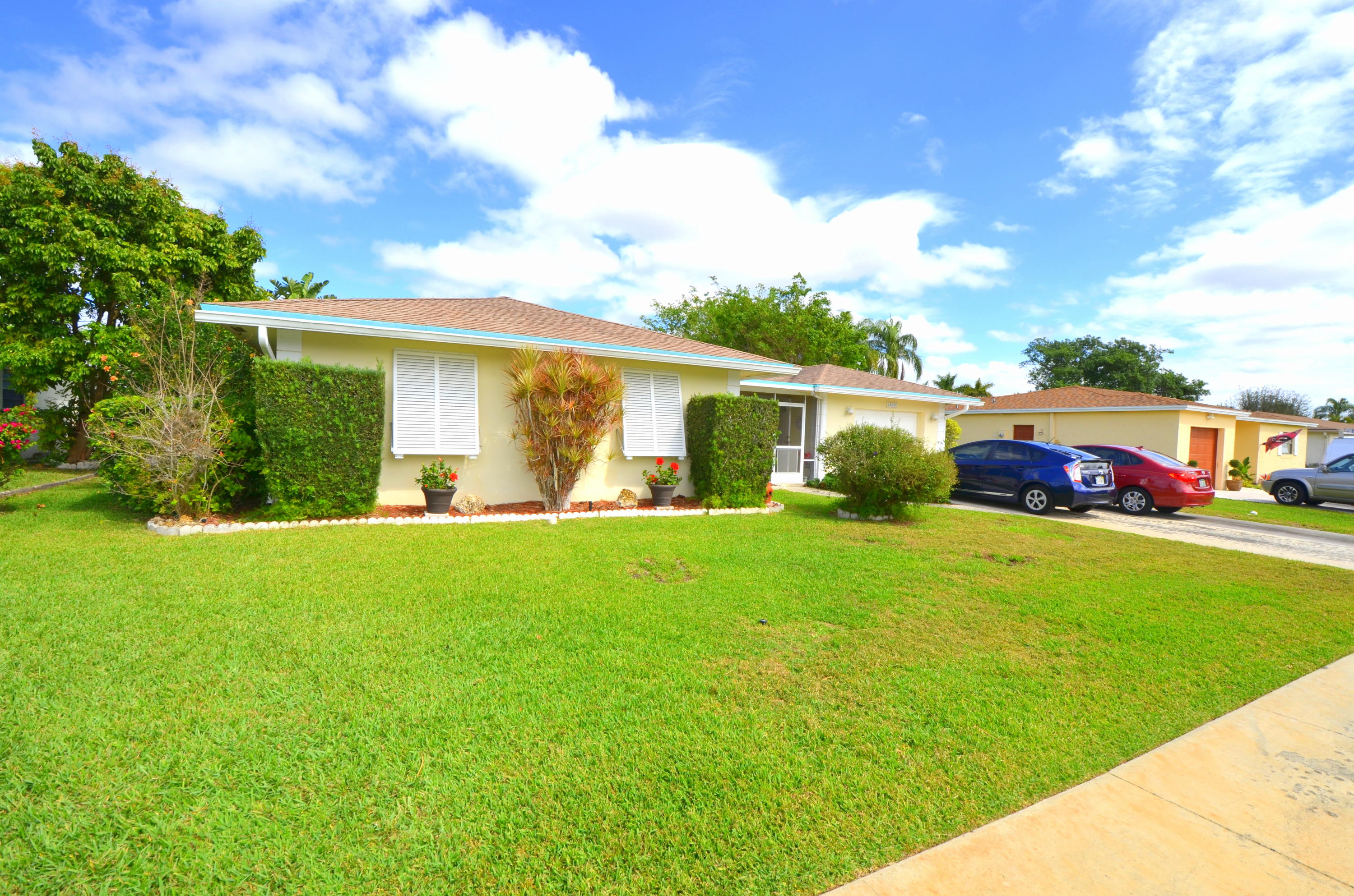 10695 Eland Street Boca Raton, FL 33428 - Photo 2 of 25 Front