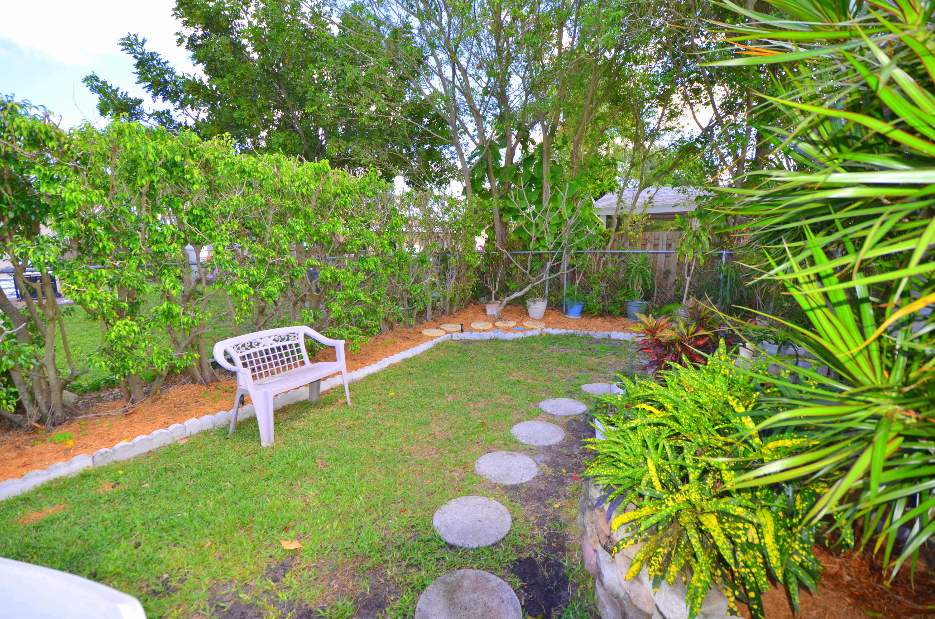10695 Eland Street Boca Raton, FL 33428 - Photo 9 of 25 Garden in Backyard