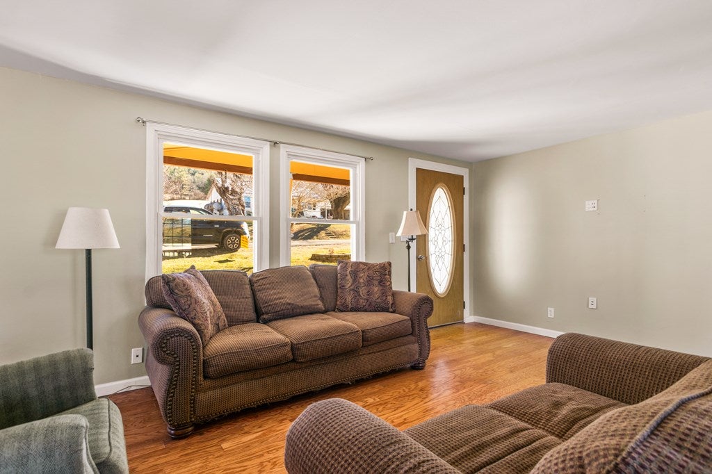 2090 Castleton Road Max Meadows, VA 24360 - Photo 2 of 40 Gallery Image 2