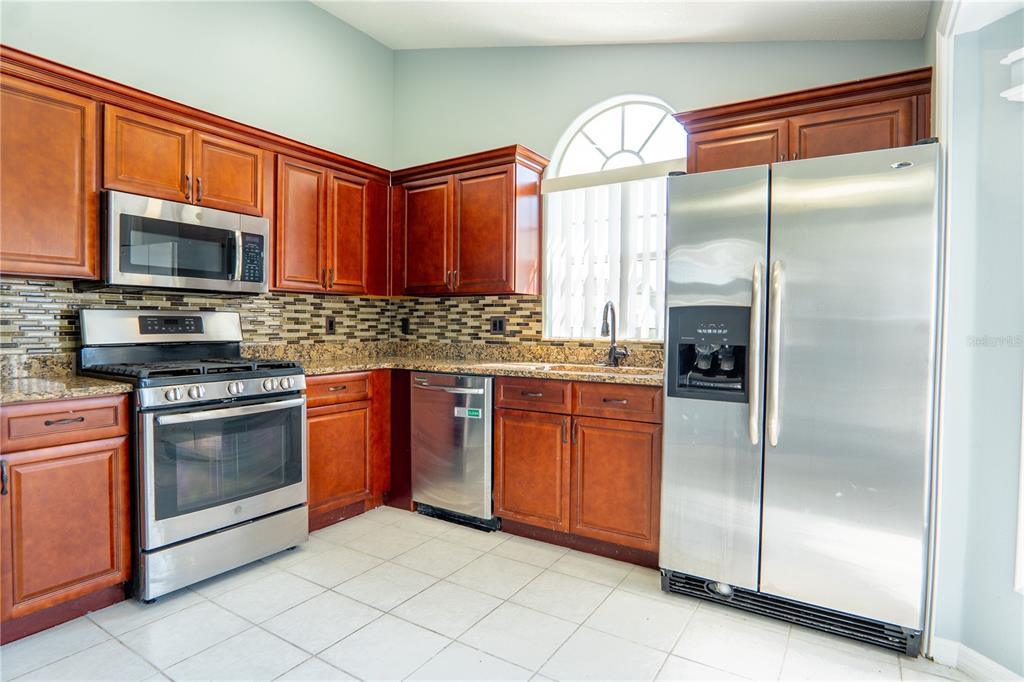 136 Seneca Point Trail Kissimmee, FL 34746 - Photo 2 of 40