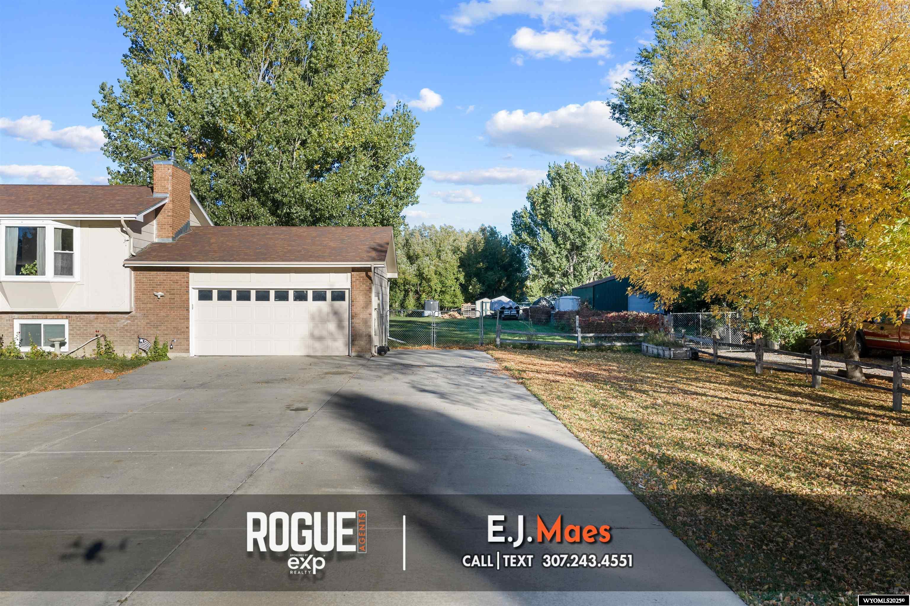 2019 North Yellow Creek Road Casper, WY 82604 - Photo 4 of 49