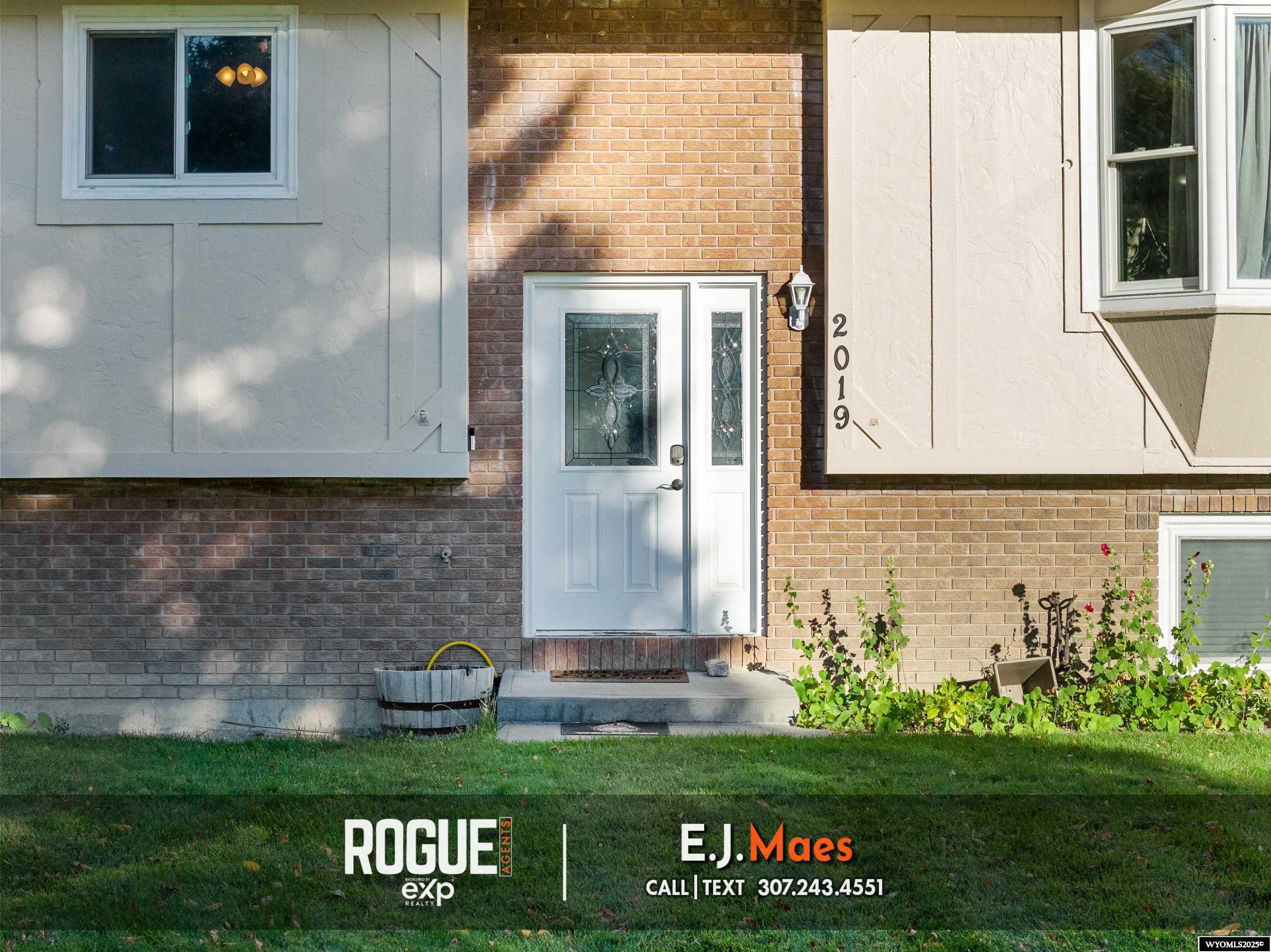 2019 North Yellow Creek Road Casper, WY 82604 - Photo 5 of 49