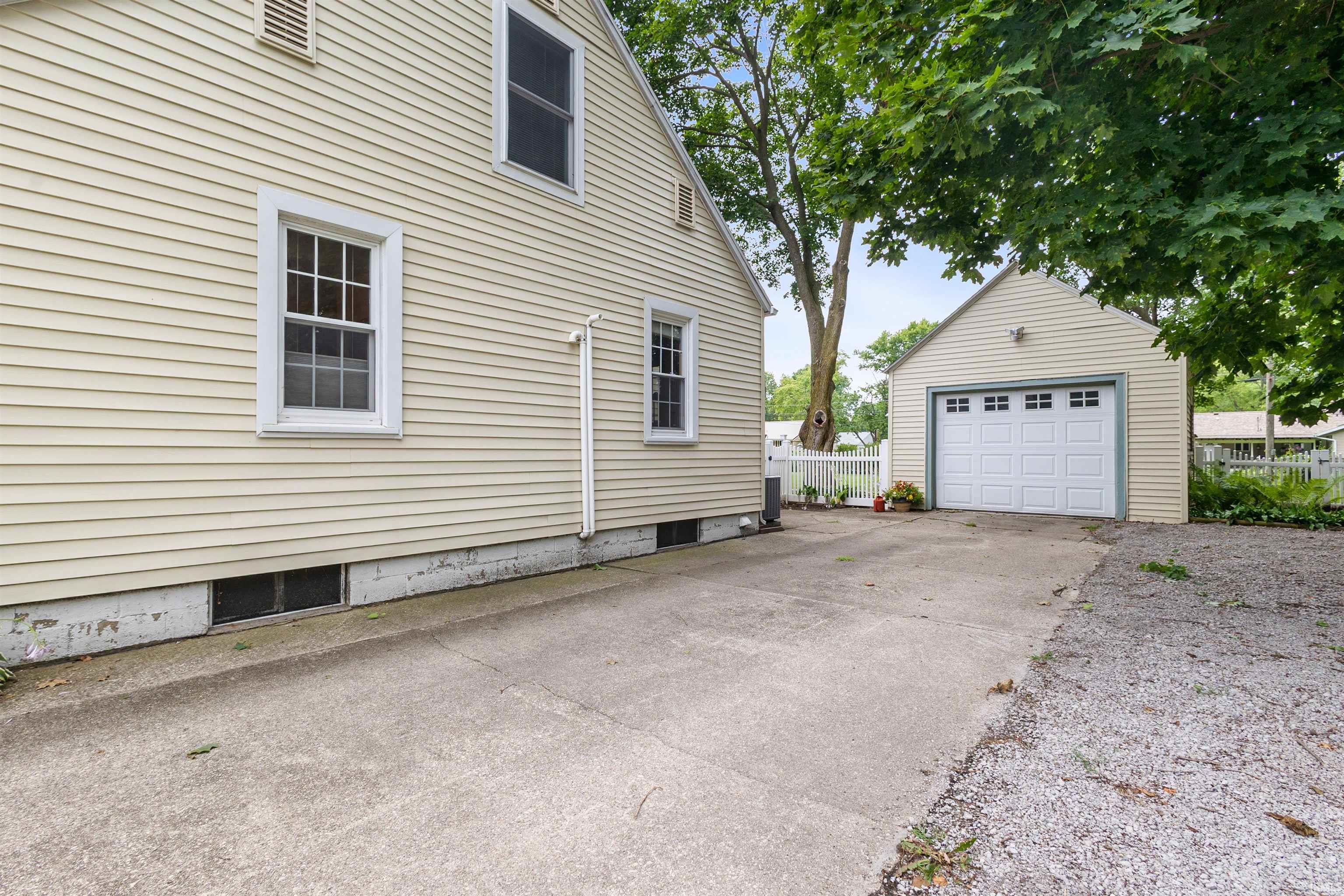 413 South Riverside Boulevard Goshen, IN 46526 - Photo 35 of 37