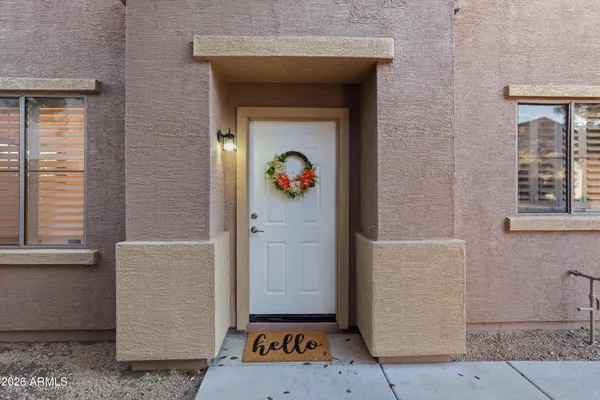 $389,500 | 7527 South 13th Place, Phoenix, AZ 85042