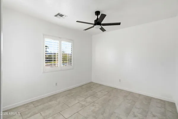 $389,500 | 7527 South 13th Place, Phoenix, AZ 85042