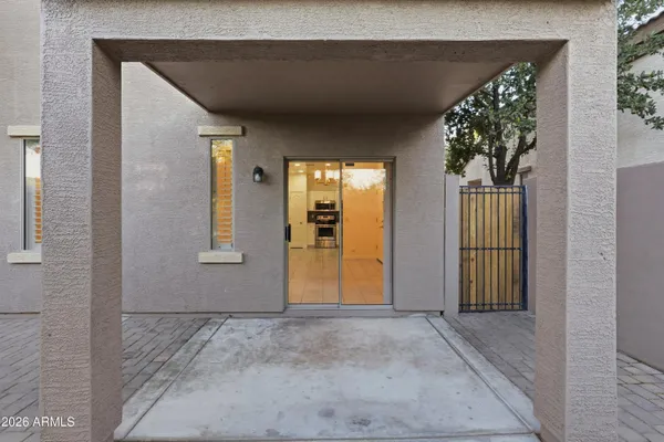 $389,500 | 7527 South 13th Place, Phoenix, AZ 85042