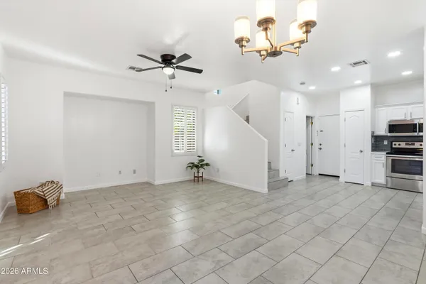 $389,500 | 7527 South 13th Place, Phoenix, AZ 85042