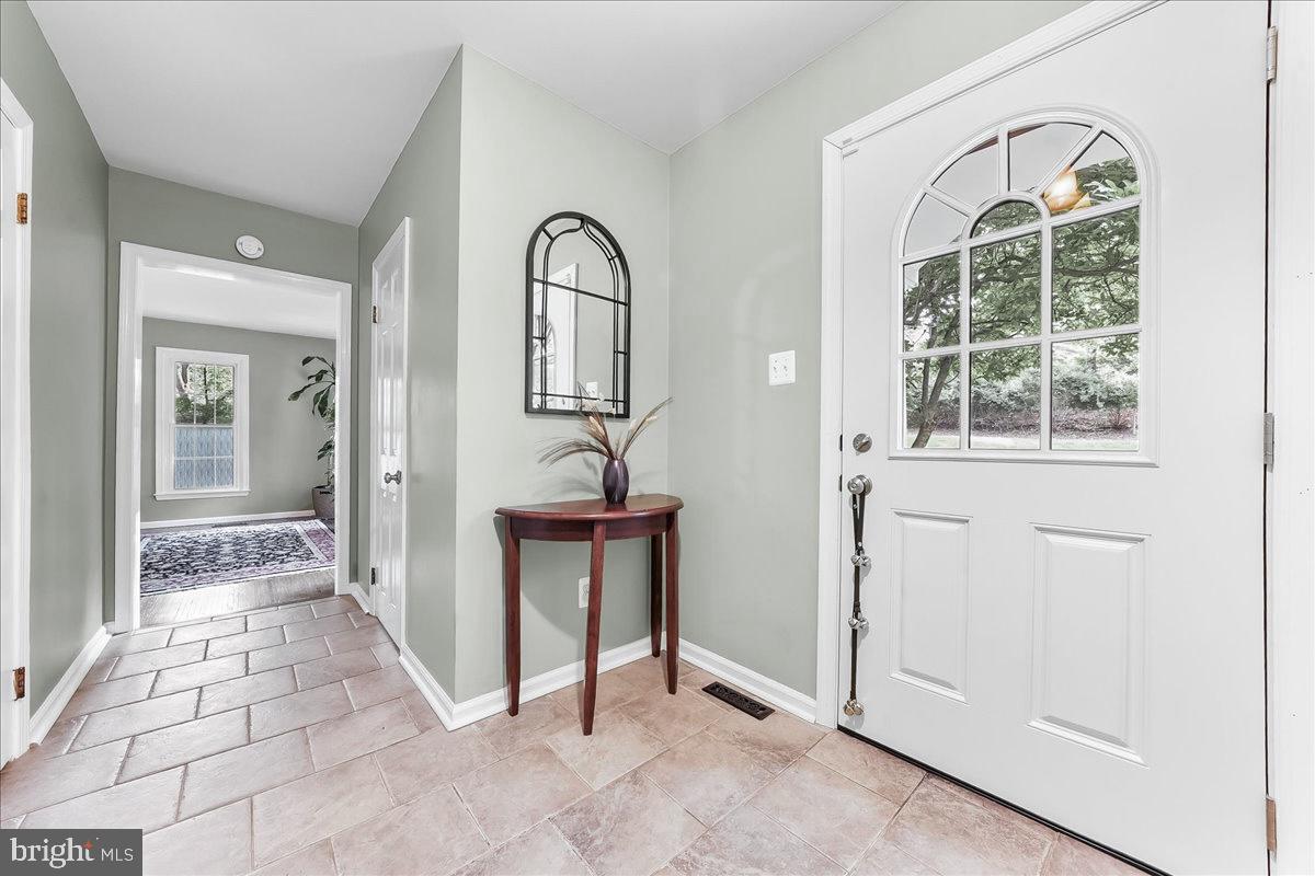686 Limehouse Road Wayne, PA 19087 - Photo 2 of 51