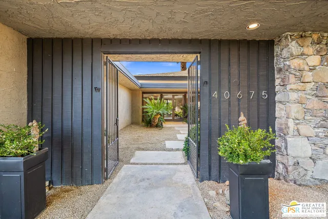 $1,595,000 | 40675 East Thunderbird Terrace, Rancho Mirage, CA 92270