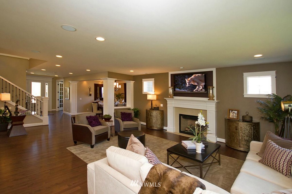 15020 101st Place Northeast Bothell, WA 98011 - Photo 3 of 15 Gallery Image 3