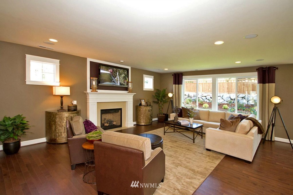15020 101st Place Northeast Bothell, WA 98011 - Photo 4 of 15 Gallery Image 4