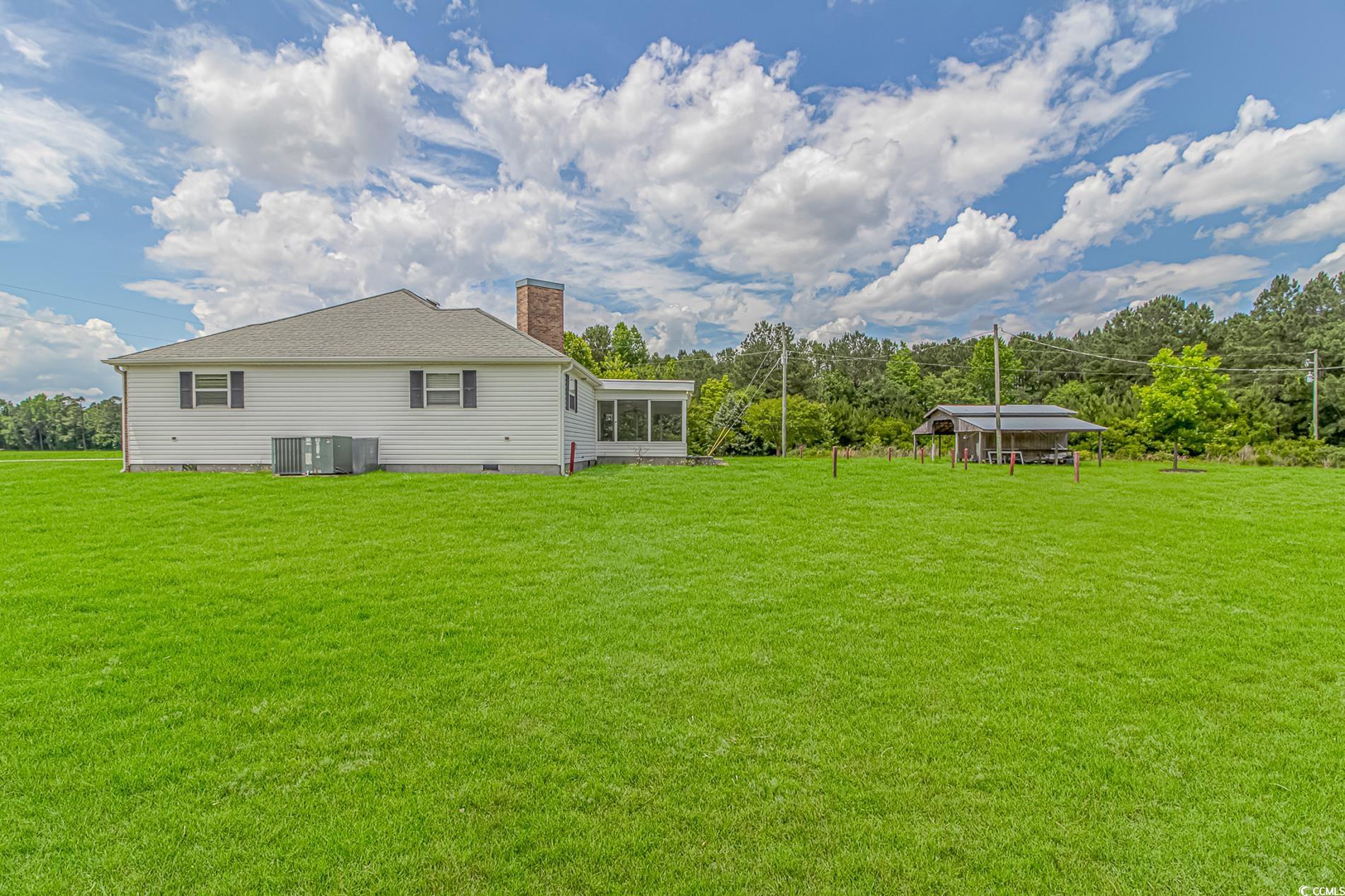 2829 Highway 129 Galivants Ferry, SC 29544 - Photo 23 of 40 View of green lawn