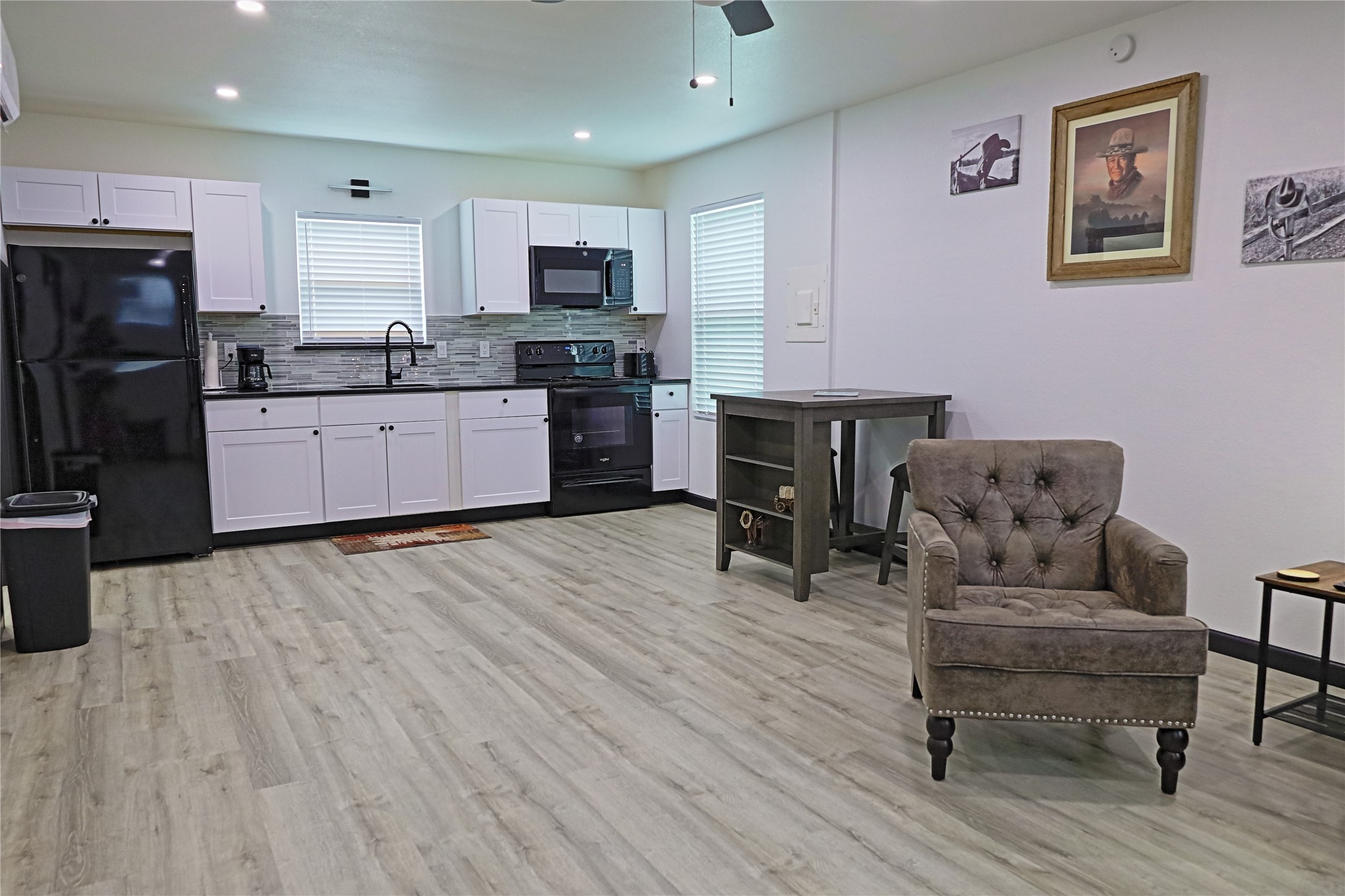 4402 Zelsky Road Freeport, TX 77541 - Photo 35 of 37 Unit A - Open Floorplan