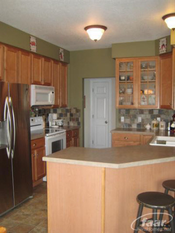 4804 Scribner Road Durand, MI 48429 - Photo 3 of 23 20252591-2.JPG