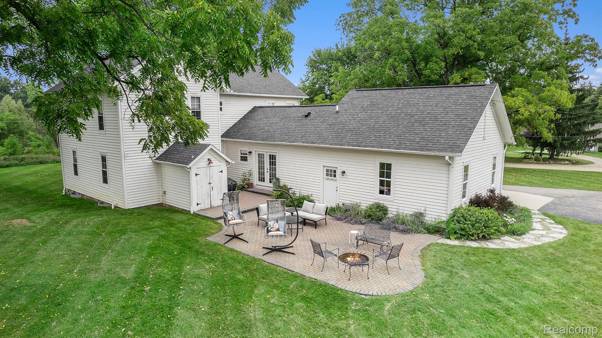 5009 Hegel Road Goodrich, MI 48438 - Photo 8 of 35 Gallery Image 8