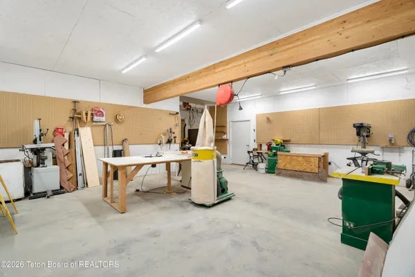 $1,400,000 | 9 B South Riverton Street, Dubois, WY 82513