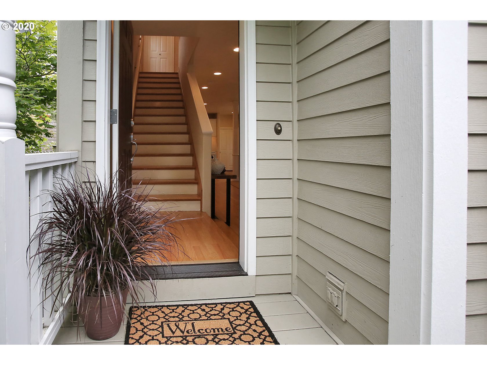 2438 Northwest Miller Road, Unit 13 Portland, OR 97229 - Photo 2 of 32