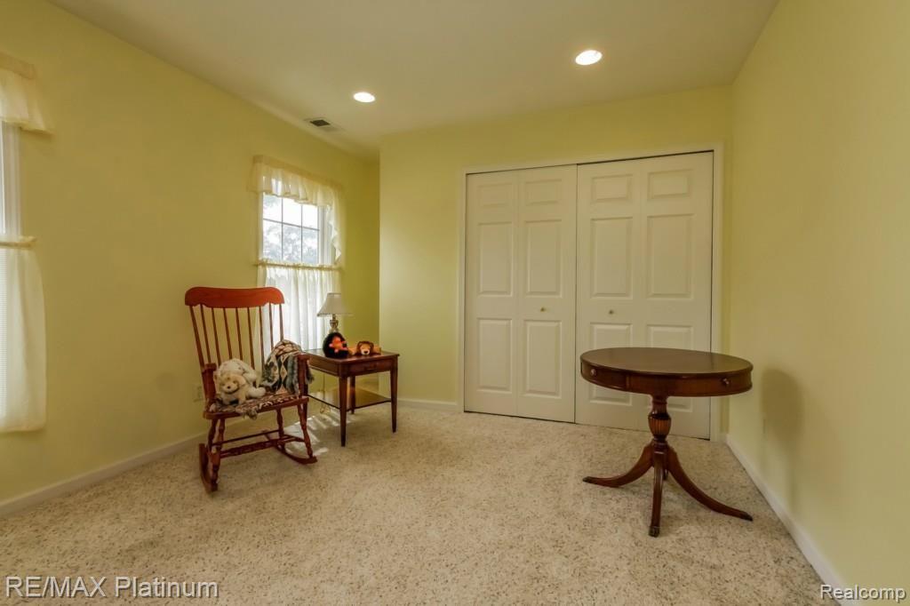 9033 Riverside Drive Brighton, MI 48116 - Photo 11 of 90 038-Bedroom-1933173-medium.jpg