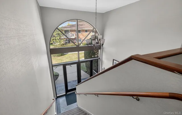 $525,000 | 1 Toms Point Lane, Unit 6J, Port Washington, NY 11050