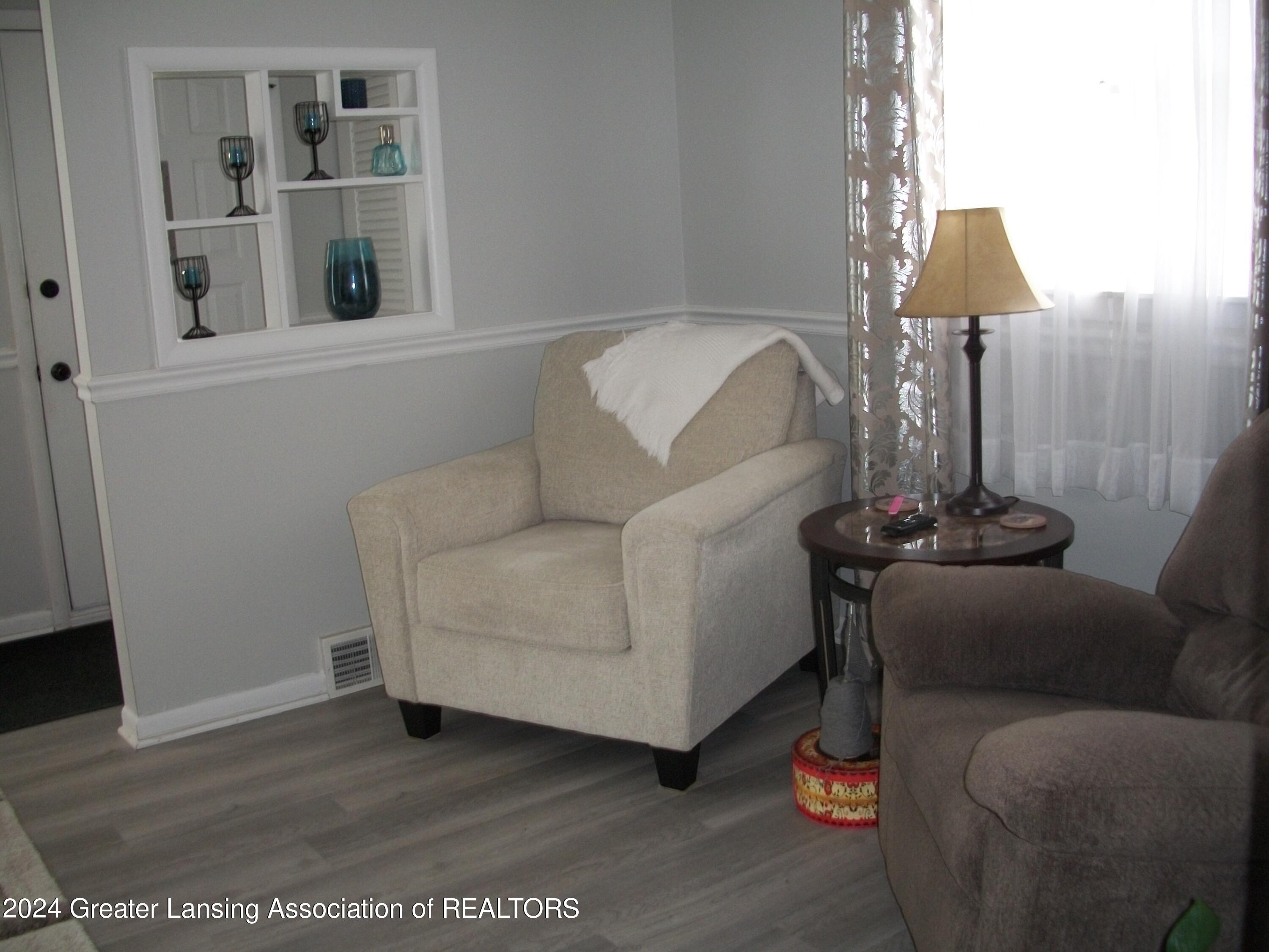 1139 Gould Road Lansing, MI 48917 - Photo 11 of 28 100_5531