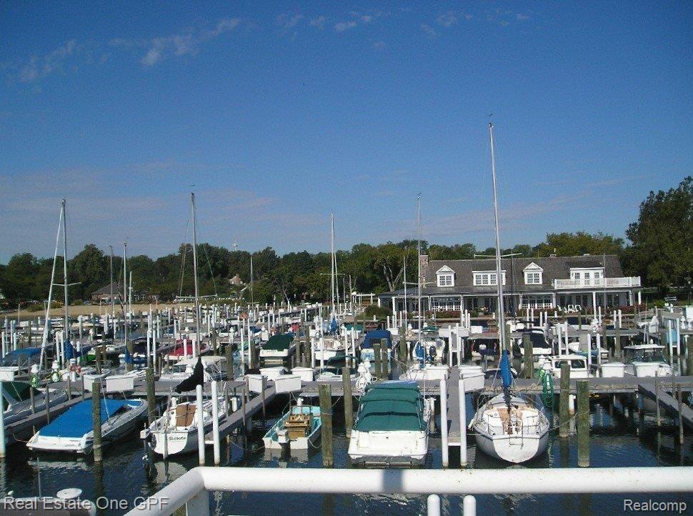 424 Barclay Road Grosse Pointe, MI 48236 - Photo 24 of 25 MARINA.JPG