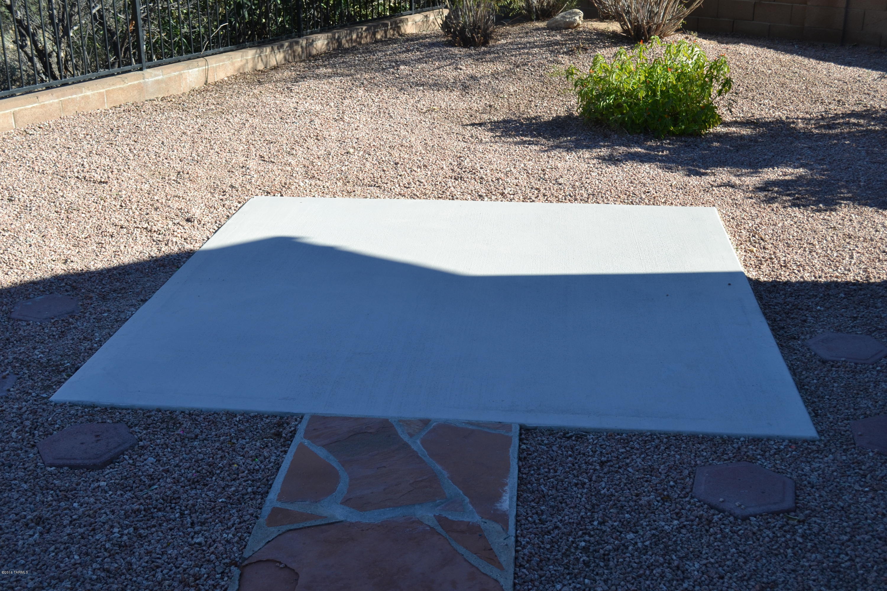 5640 North Cherokee Ridge Road Tucson, AZ 85750 - Photo 31 of 39 a view of wooden floor