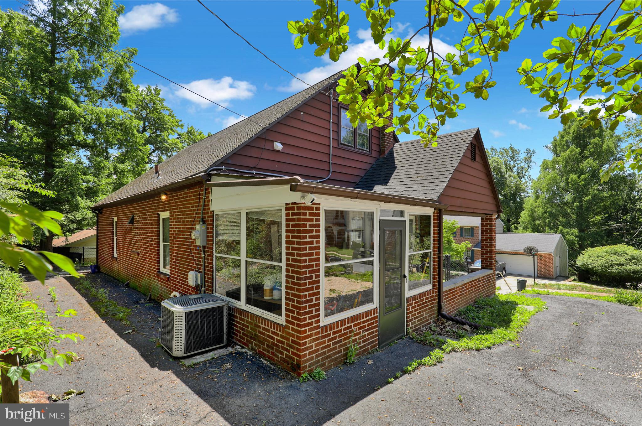 1815 Holly Road Reading, PA 19602 - Photo 30 of 32 360_9180