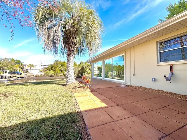$239,900 | 11205 West Bayshore Drive, Crystal River, FL 34429