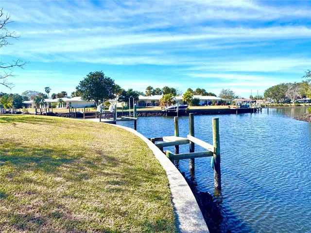 $239,900 | 11205 West Bayshore Drive, Crystal River, FL 34429