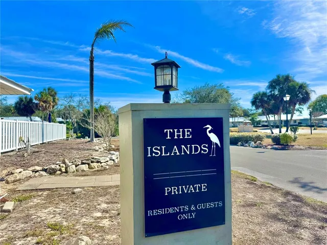 $239,900 | 11205 West Bayshore Drive, Crystal River, FL 34429