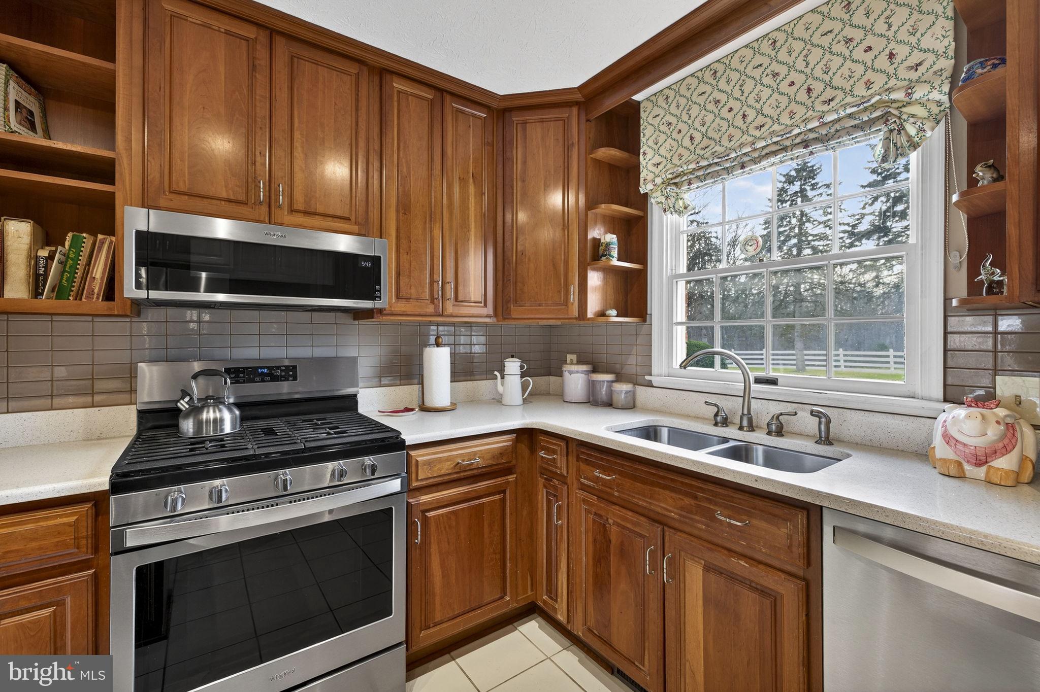 456 Marple Road Winchester, VA 22603 - Photo 24 of 84 Equipped w/ newer Whirlpool stainless appliances