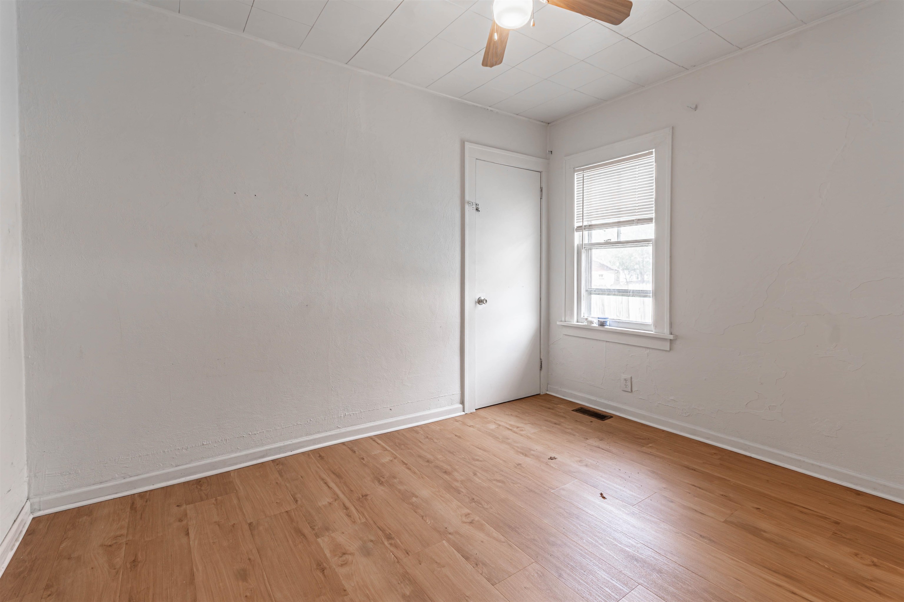 2012 17th Avenue Rockford, IL 61104 - Photo 14 of 19 Gallery Image 14