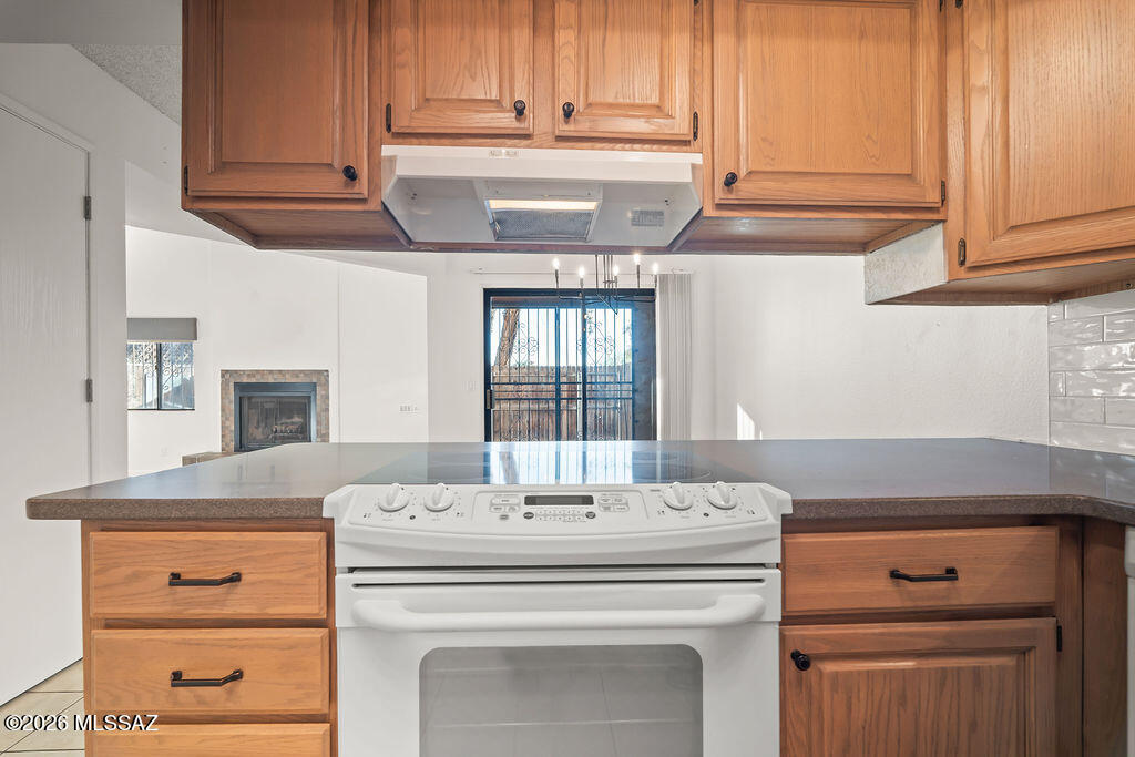 1949 North Swan Road, Unit 24 Tucson, AZ 85712 - Photo 11 of 35 Gallery Image 11