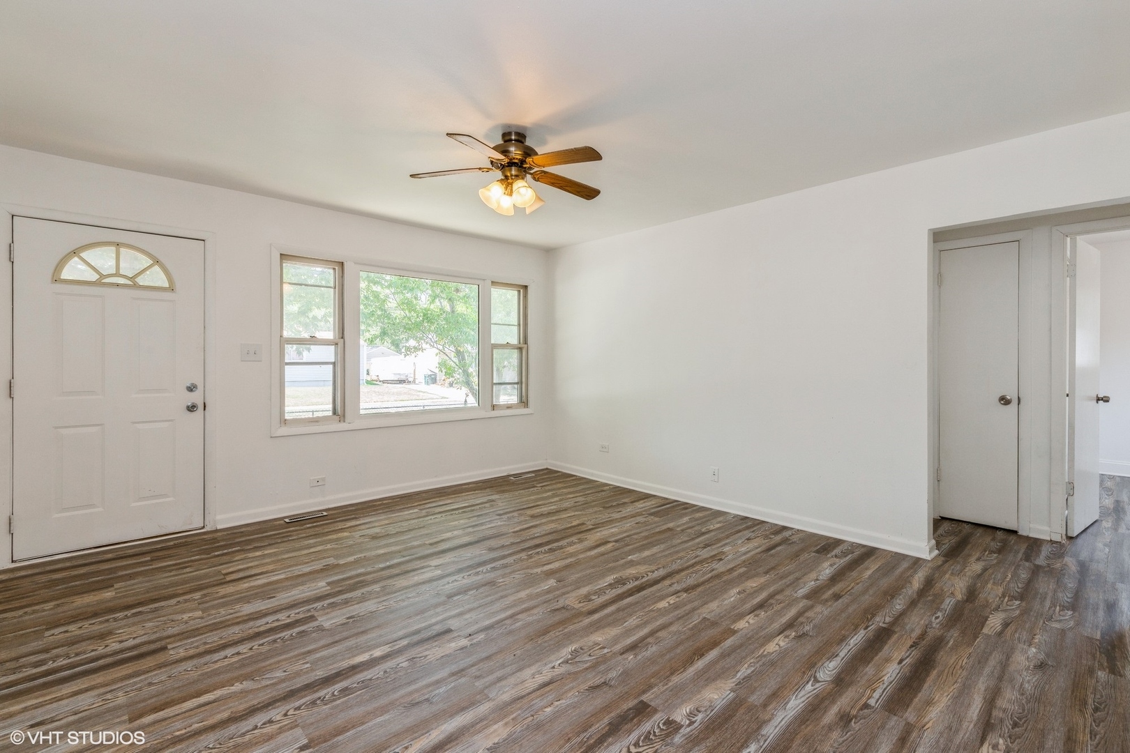 2237 Ottawa Road Waukegan, IL 60087 - Photo 2 of 10 Gallery Image 2