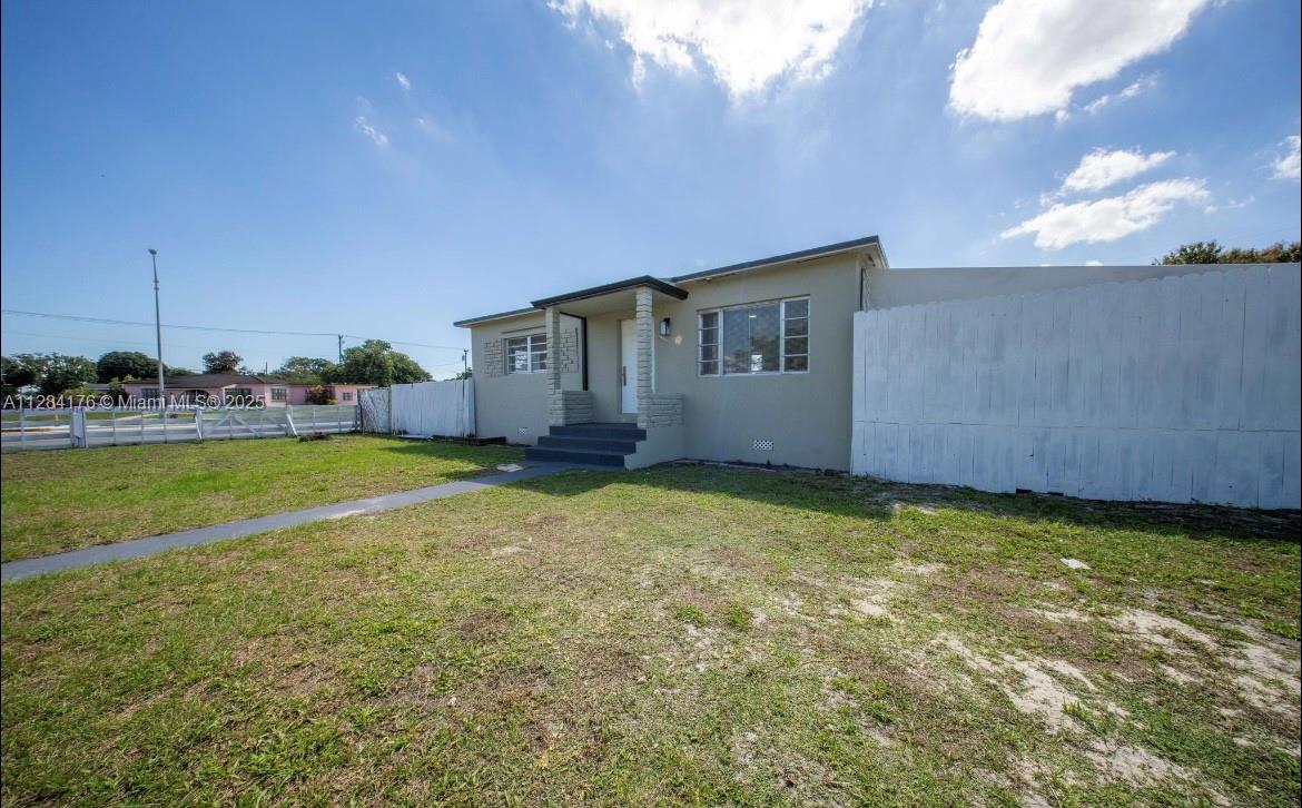 782 East 37th Street Hialeah, FL 33013 - Photo 21 of 46 a view of outdoor space yard and house