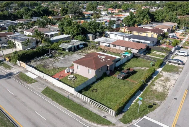 $999,999 | 782 East 37th Street, Hialeah, FL 33013