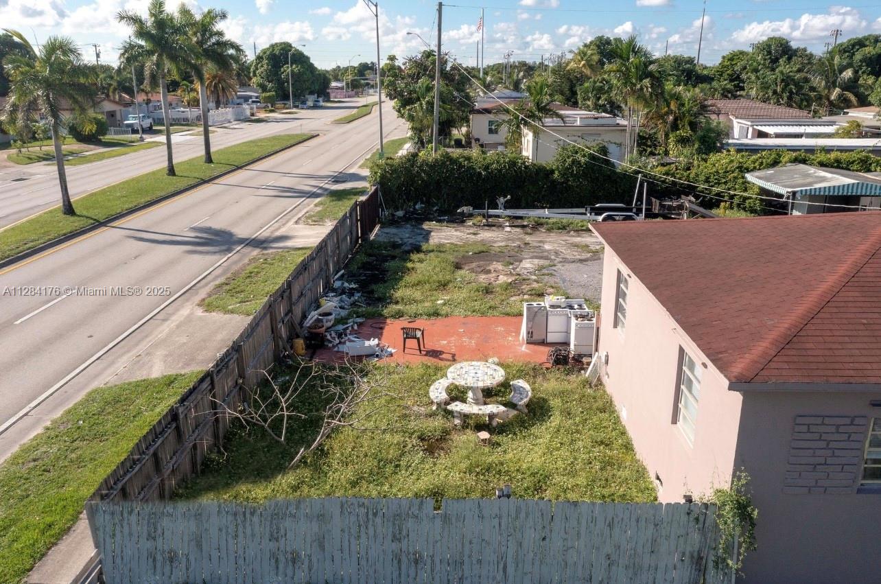 782 East 37th Street Hialeah, FL 33013 - Photo 41 of 46 a view of a backyard with sitting area